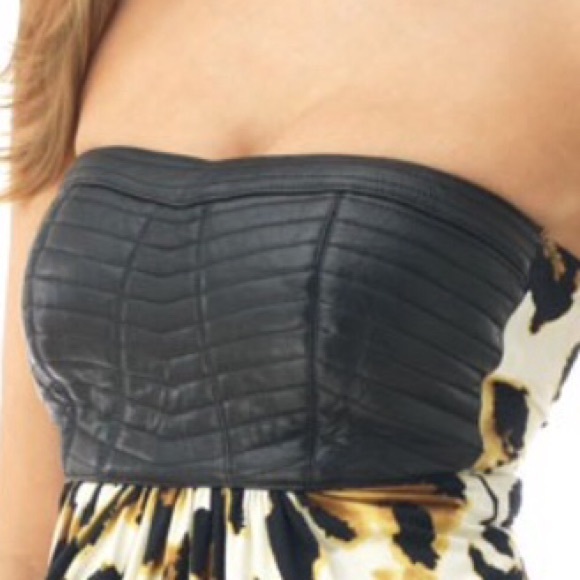 Stunning Sky to with rich leather bodice. - Picture 2 of 3